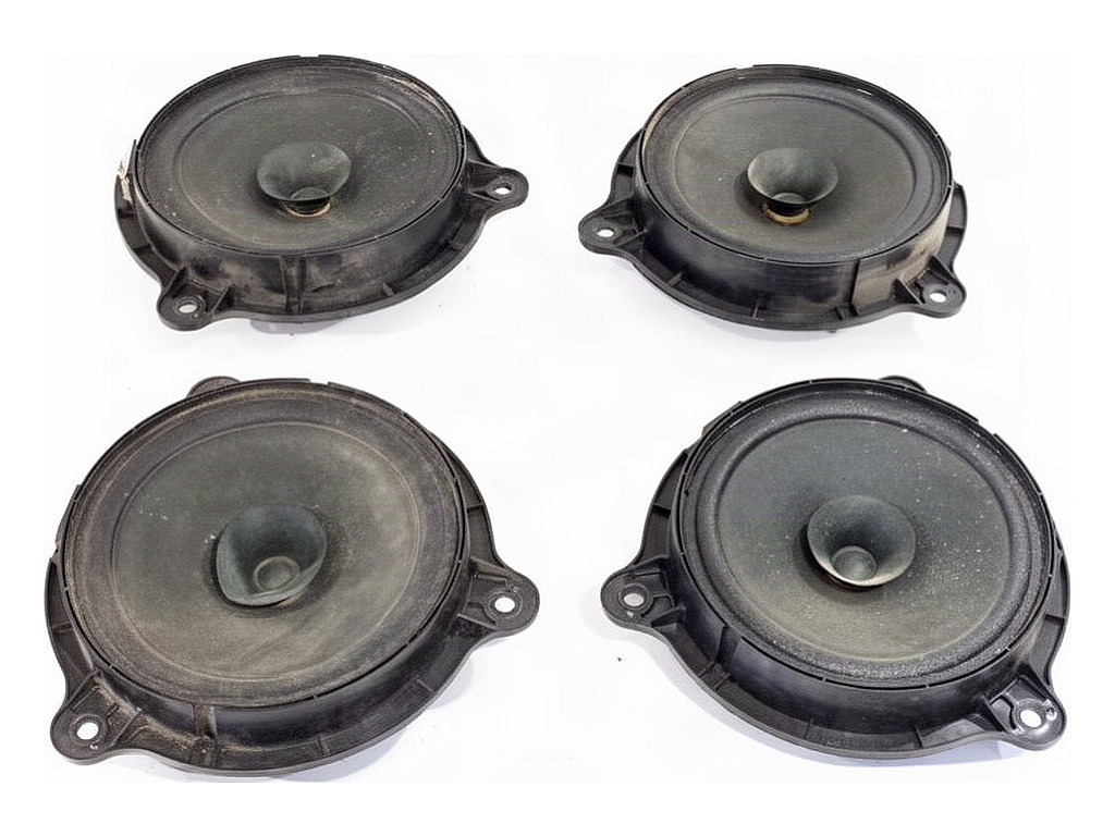 [STARK-935546] Juego de altavoces Nissan X-Trail III (T32) 1.6 DIG-T 120 kW 2015-2022