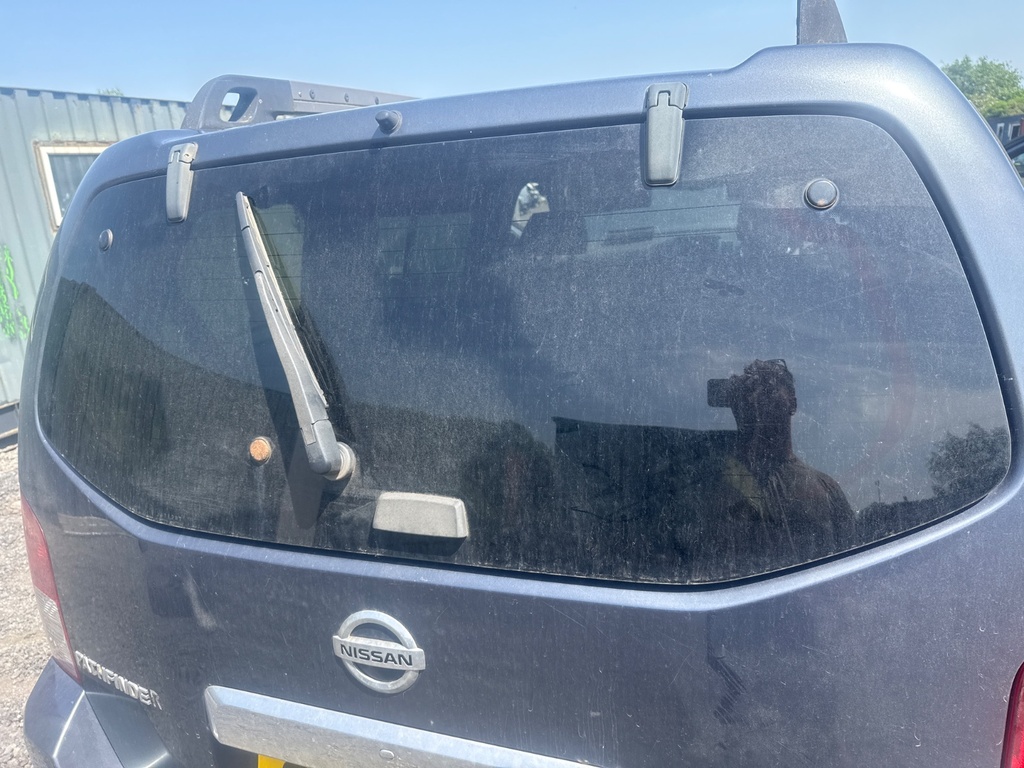 [EPE-105546] Portón trasero superior NISSAN PATHFINDER III 2007 YD25DDTi 128KW 174CV