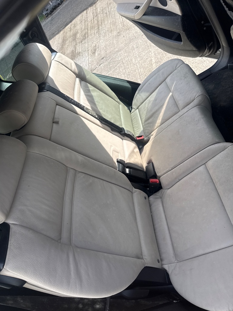 [EPE-106203] Conjunto de asiento trasero BMW X5 E70 3.0 (2011)