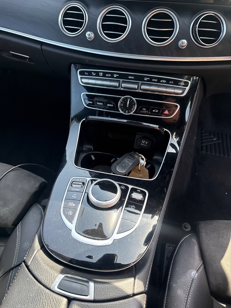 [EPE-106331] Consola central Mercedes-Benz E-Class W213 2.0 CDI 2017