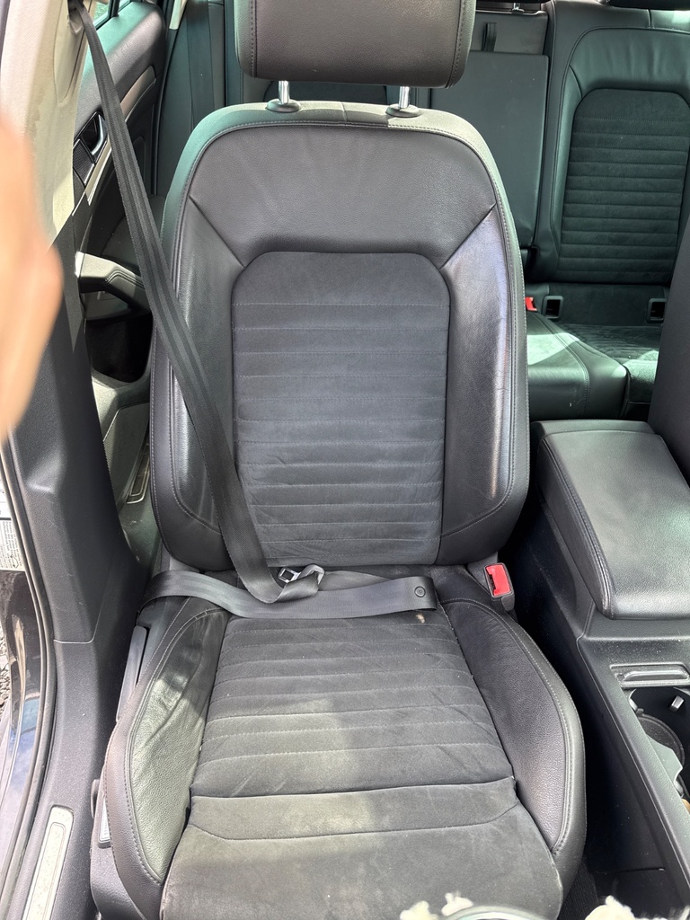 [EPE-109530] Asiento delantero derecho 2017 VW Passat 2.0 TDI