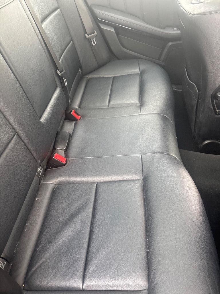 [EPE-115328] Conjunto de asiento trasero Mercedes-Benz E-Class E 300 CDI / BlueTEC 2009