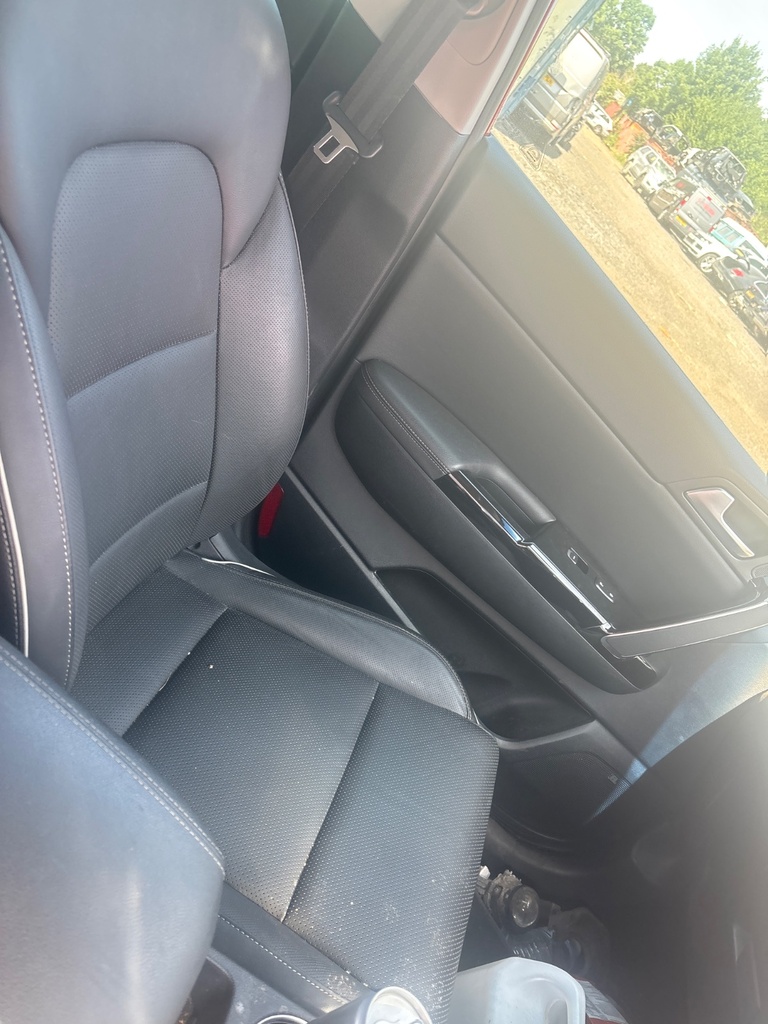 [EPE-116592] Asiento delantero izquierdo Kia Sportage 1.6 T-GDi AWD 2019