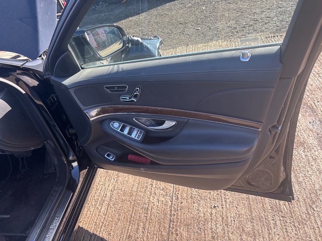 [EPE-123812] Panel interior de puerta delantera derecha Mercedes Clase S