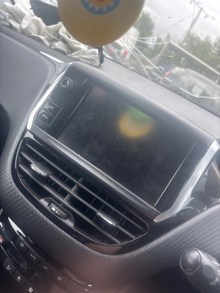 [EPE-118273] Pantalla multifunción Peugeot 208