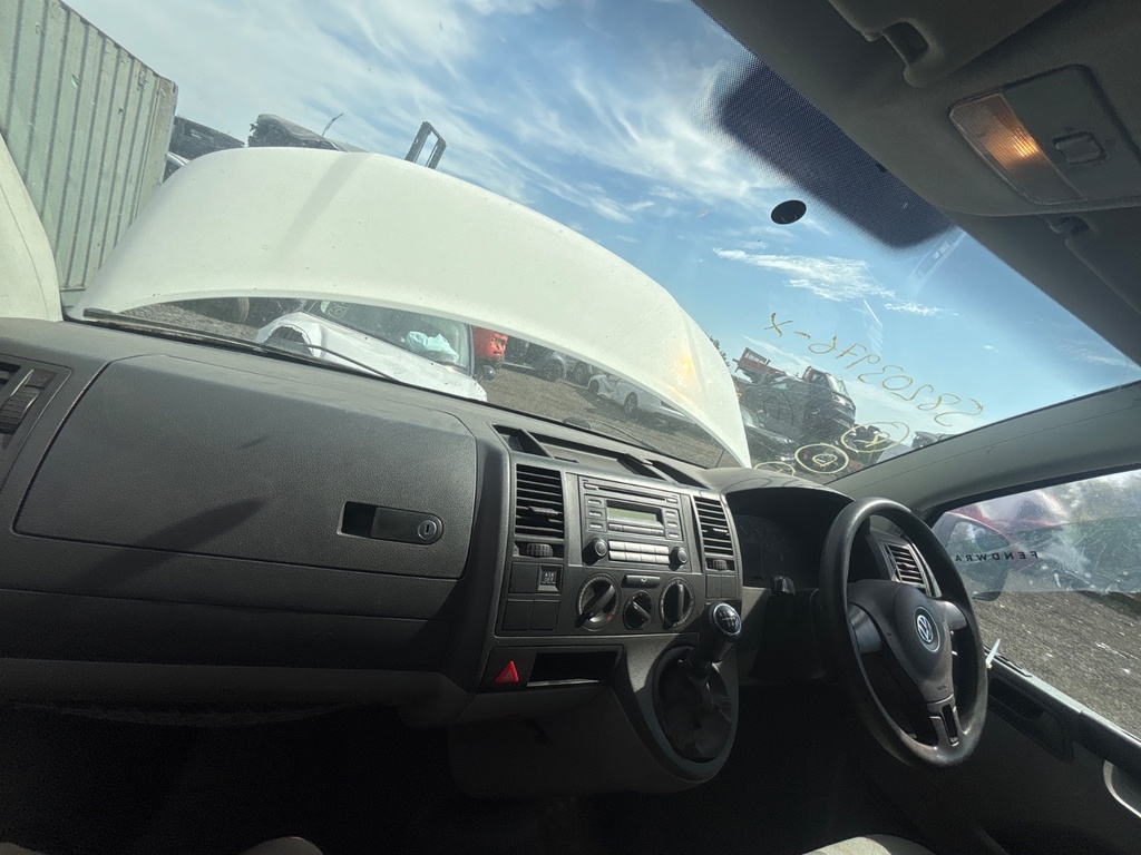[EPE-121223] Salpicadero VW Transporter T5 2.5 TDI