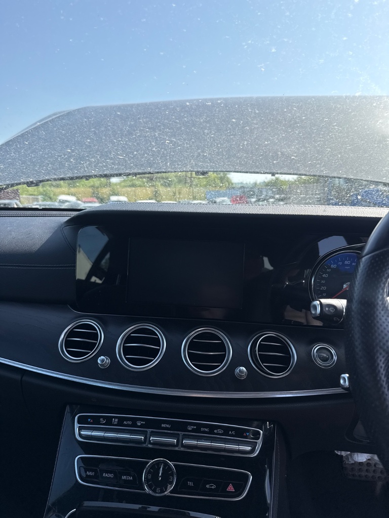 [EPE-106338] Pantalla multifunción Mercedes-Benz Clase E W213