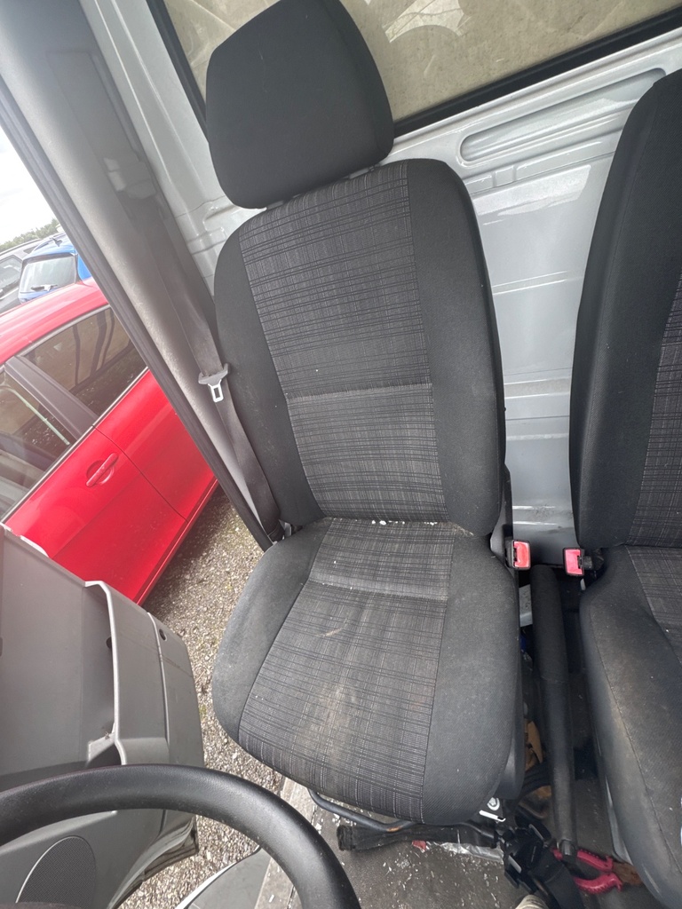 [EPE-108925] Asiento delantero derecho Mercedes-Benz Sprinter 2015