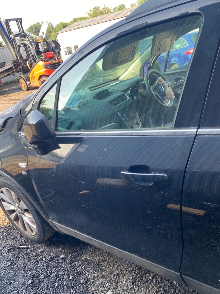 [EPE-110189] Puerta delantera izquierda Opel Mokka