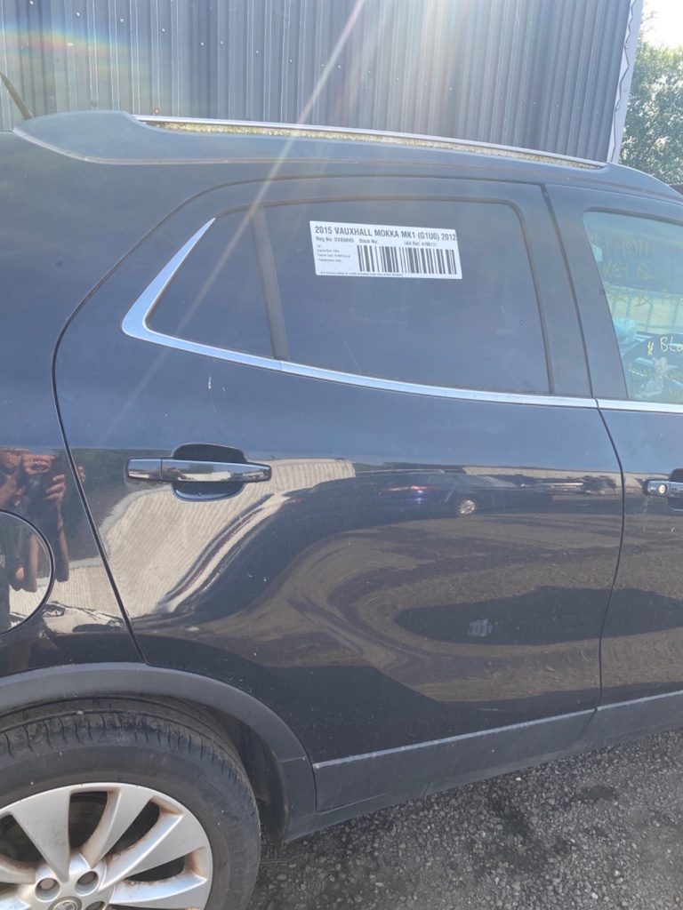 [EPE-110219] Puerta trasera derecha Opel Mokka