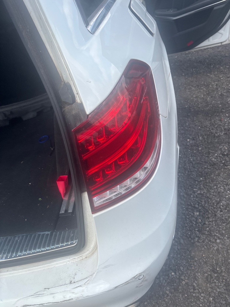 [EPE-116771] Piloto trasero derecho Mercedes-Benz E-Class 2015