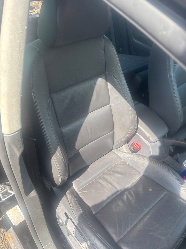[EPE-118096] Asiento delantero derecho VW Golf