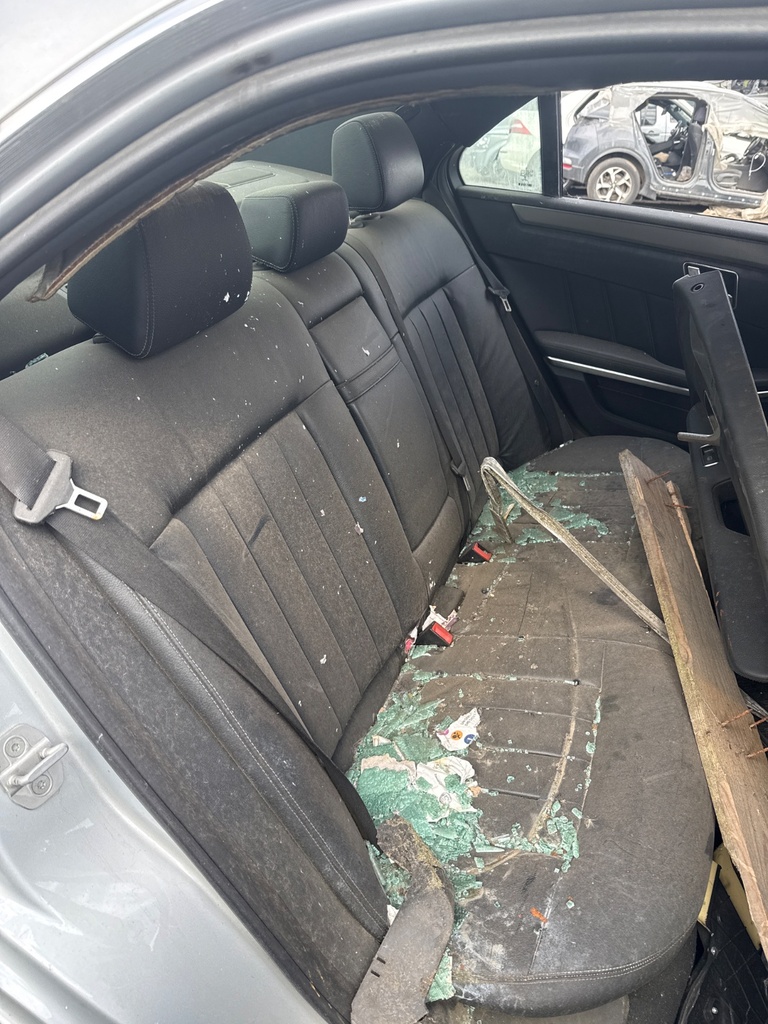[EPE-118786] Conjunto de asientos traseros Mercedes-Benz Clase E