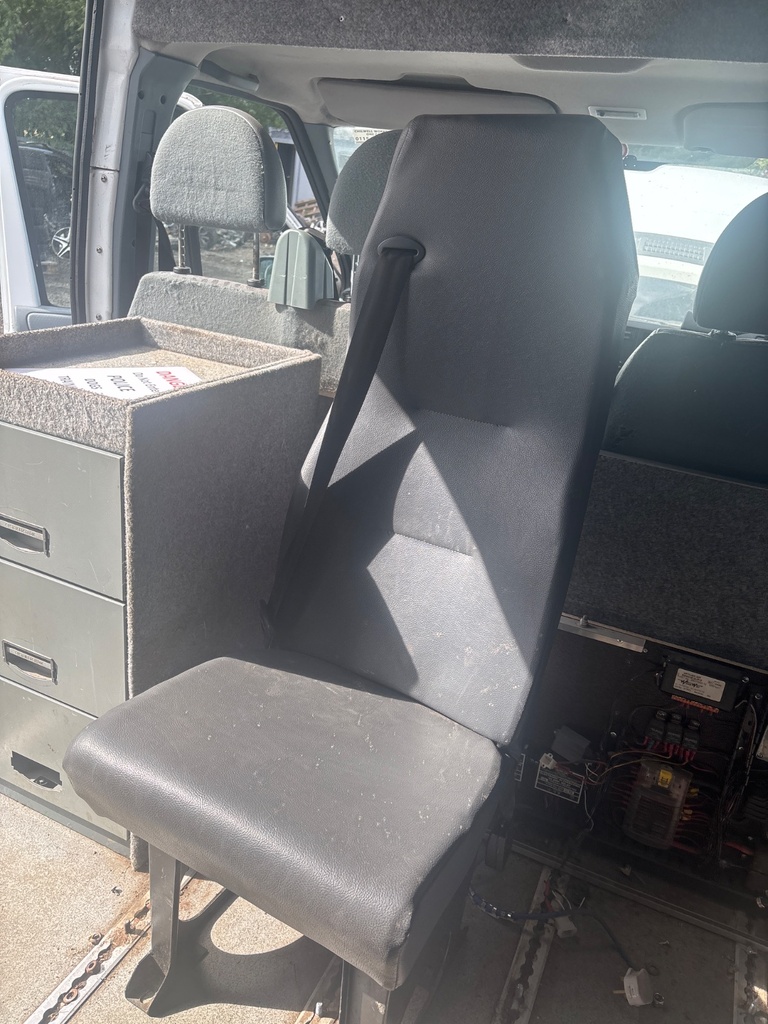 [EPE-119220] Asiento trasero Ford Transit 2013