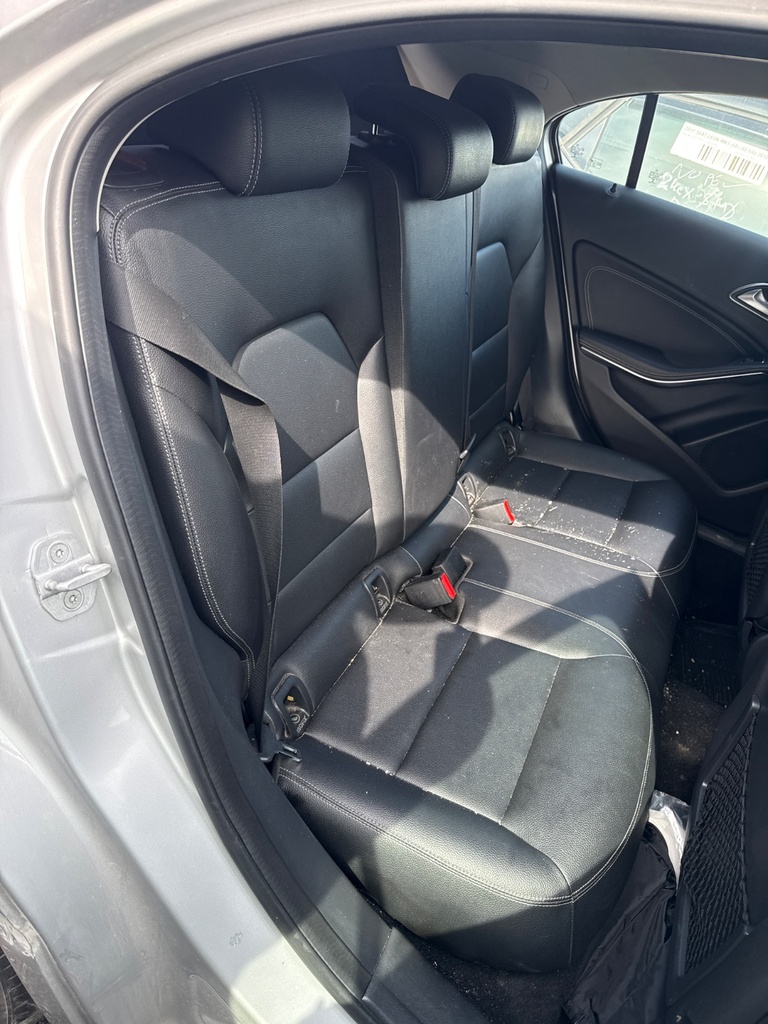 [EPE-120262] Conjunto de asiento trasero Mercedes-Benz A-Class 2016