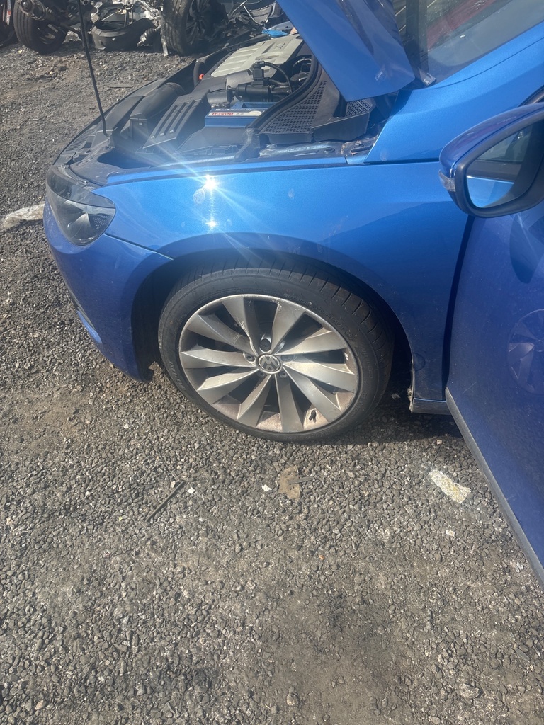 [EPE-121975] Llanta de aleación VW Scirocco 2.0 TDI