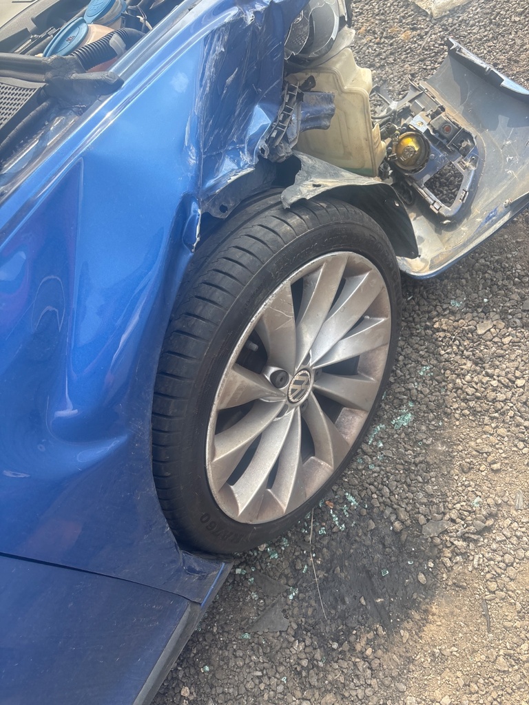 [EPE-121978] Llanta de aleación VW Scirocco 2.0 TDI