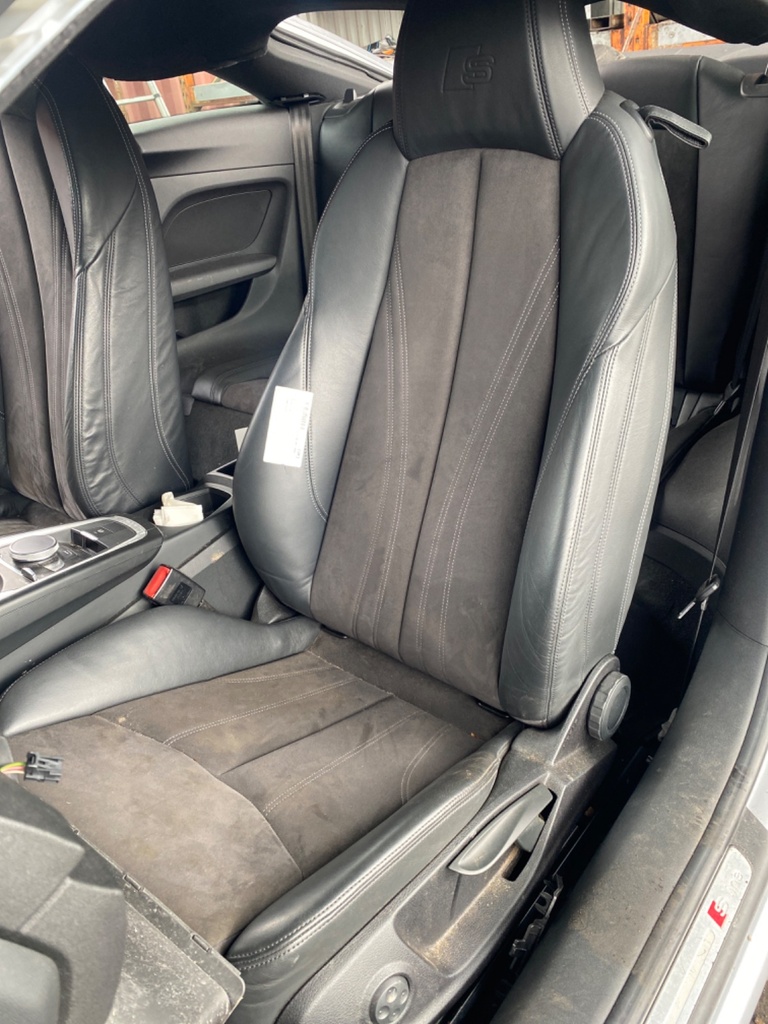 [EPE-103023] Asiento delantero izquierdo Audi TT