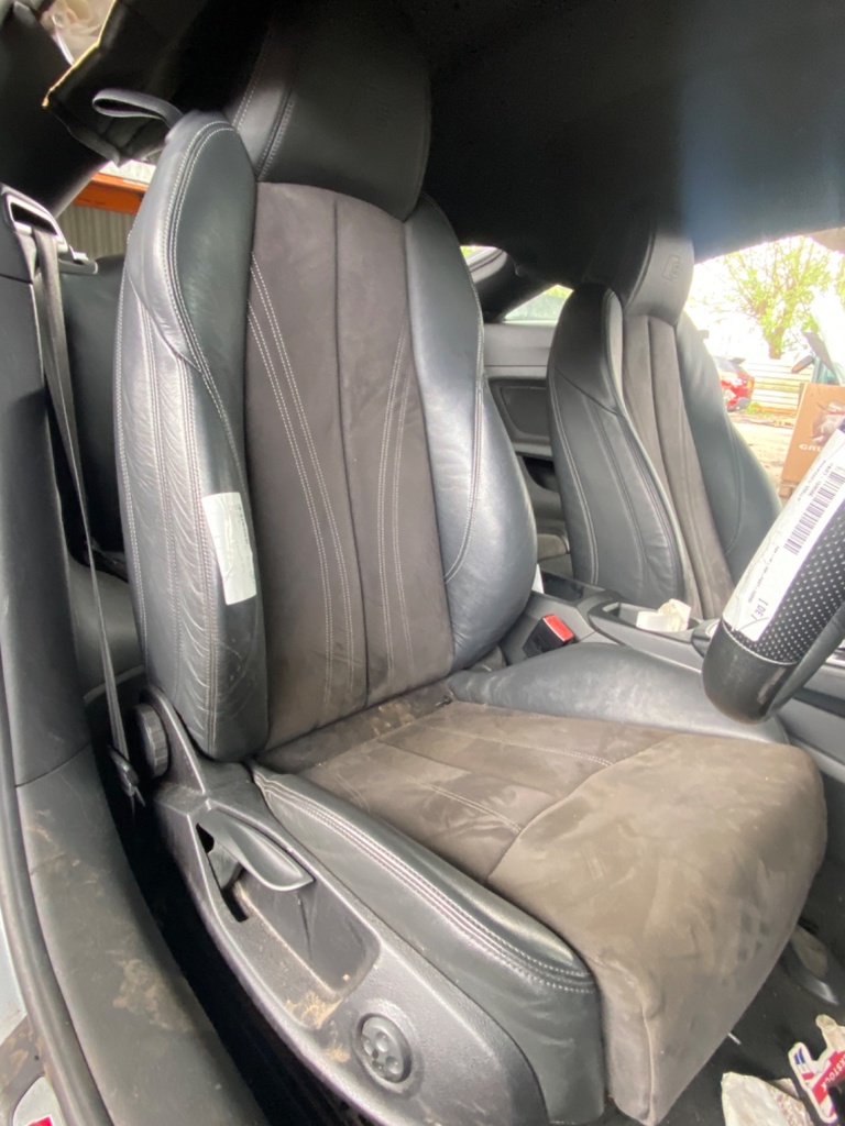 [EPE-103024] Asiento delantero derecho Audi TT