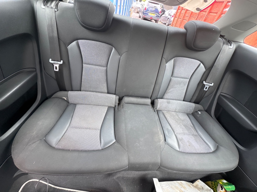 [EPE-103466] Conjunto de asiento trasero Audi A1 8X1 8XK