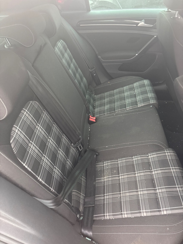 [EPE-112196] Conjunto de asiento trasero VW Golf 2016