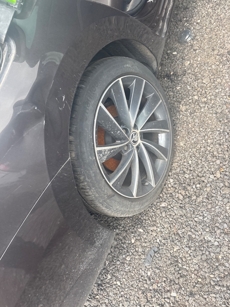 [EPE-112419] Llanta de aleación Skoda Superb III 3V3
