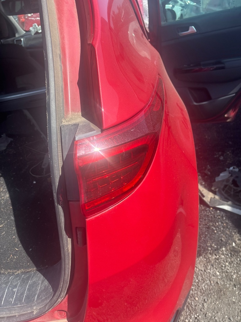[EPE-116610] Piloto trasero derecho Kia Sportage (2019)