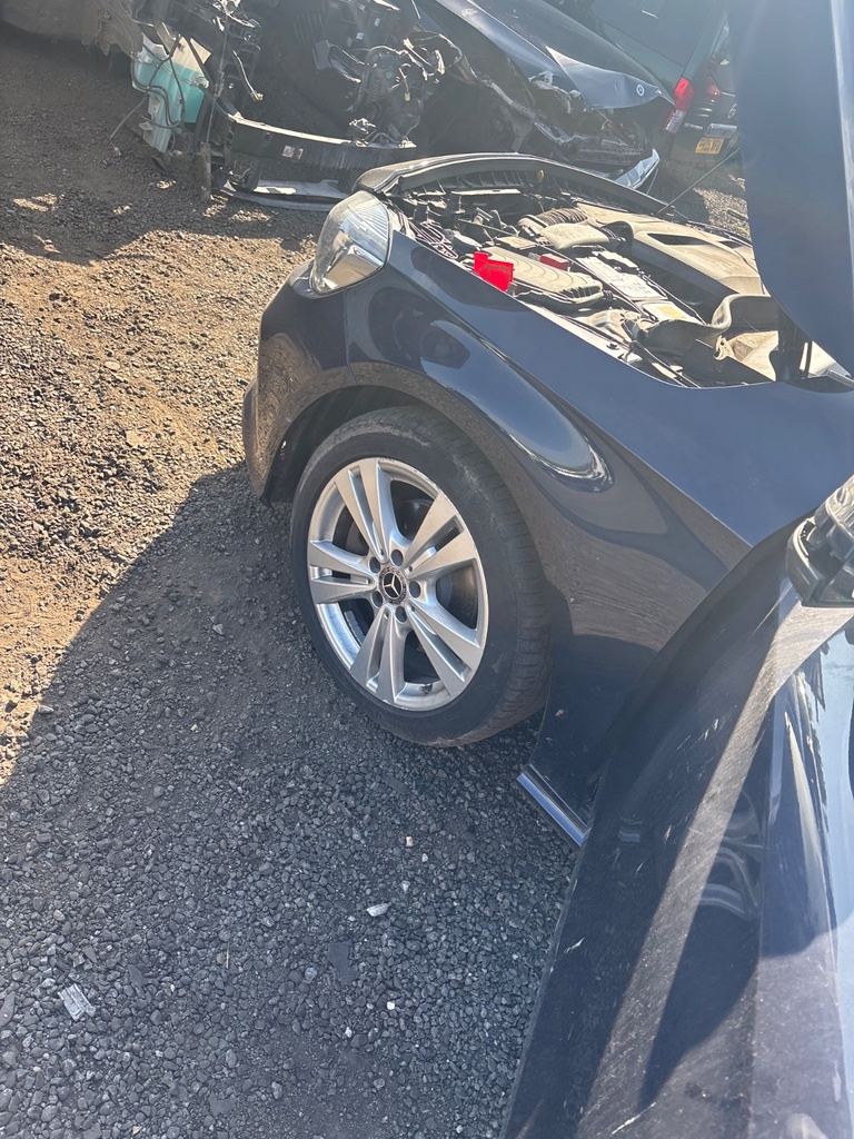 [EPE-121000] Llanta de aleación Mercedes-Benz Clase A 2017