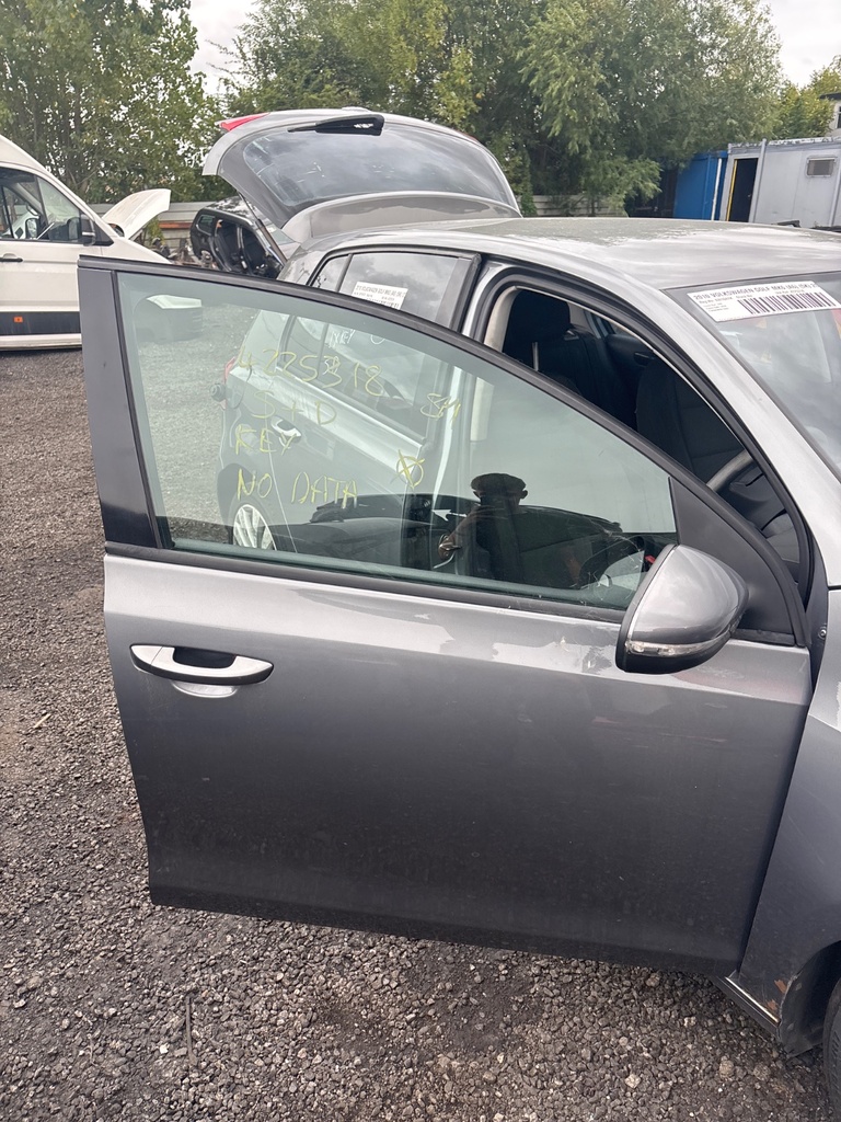 [EPE-122555] Puerta delantera derecha VW Golf VI 5K1