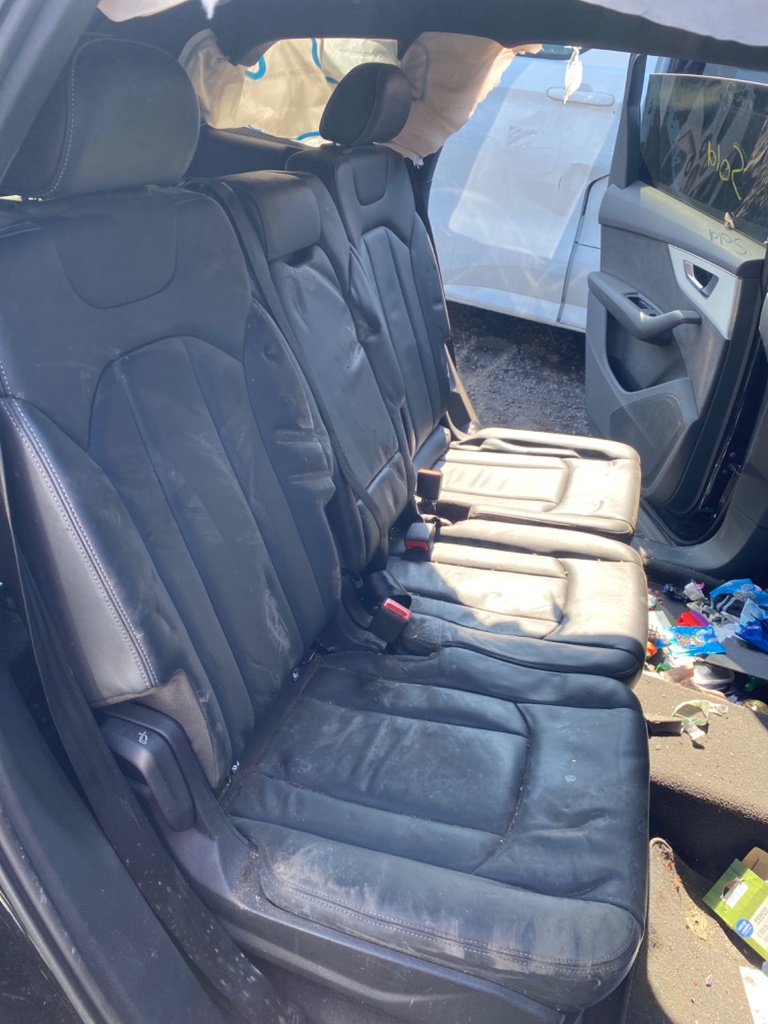 [EPE-101709] Asiento trasero derecho AUDI Q7 2021