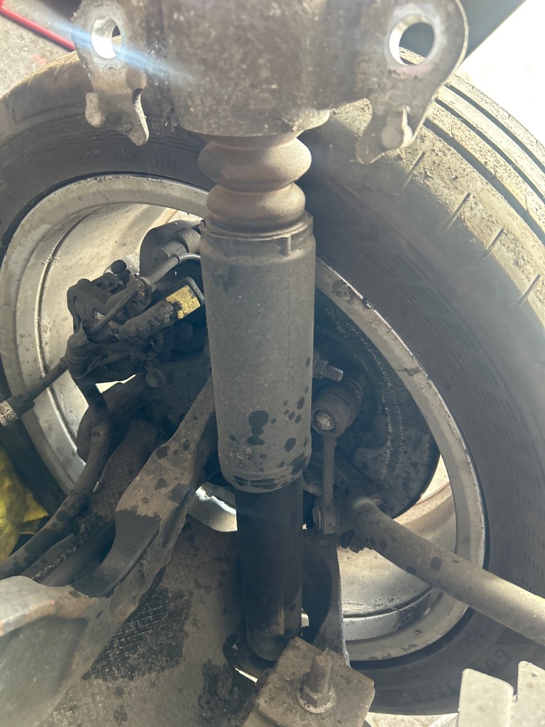 [EPE-105677] Amortiguador trasero derecho Volvo V60 2021