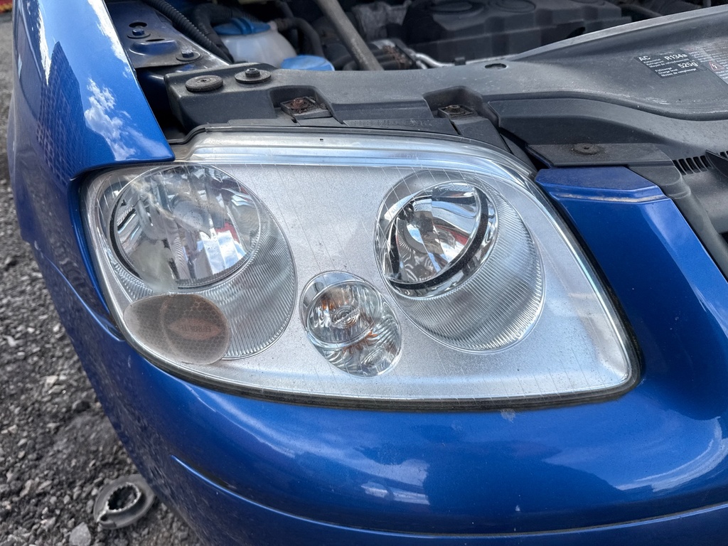 [EPE-106412] Faro derecho Volkswagen Caddy III