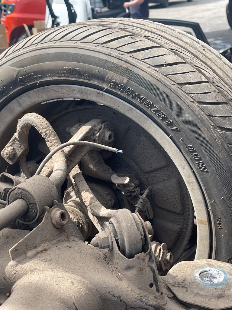 [EPE-108594] Buje de rueda trasero izquierdo Mercedes-Benz Clase E W212
