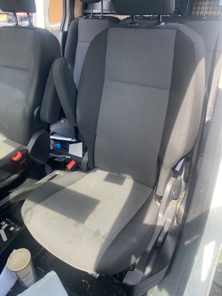 [EPE-109426] Asiento delantero izquierdo Vauxhall/Opel Combo E K9 2020