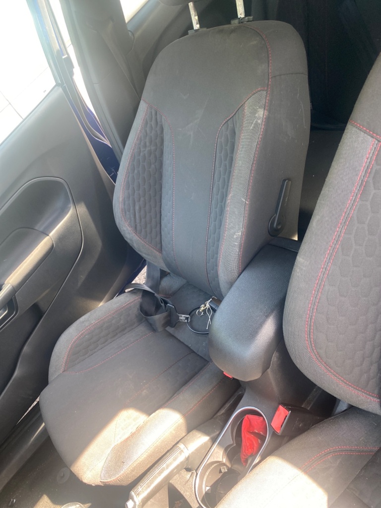 [EPE-109908] Asiento delantero derecho FORD Fiesta 2016