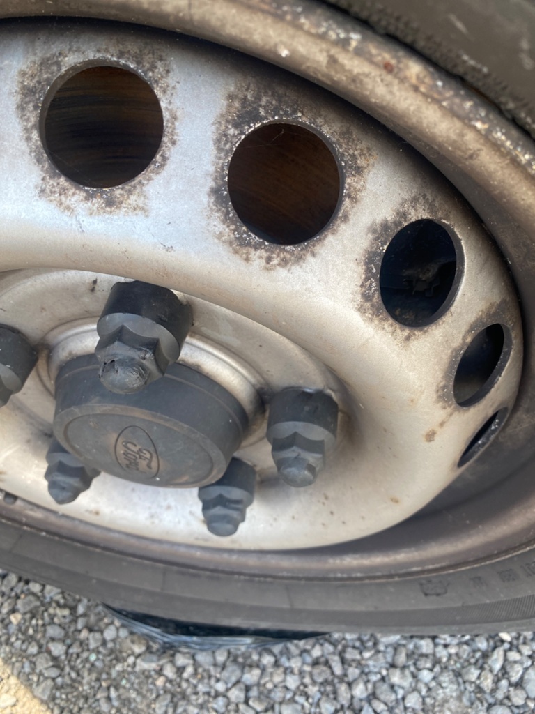 [EPE-110466] Buje de rueda delantero derecho FORD Transit