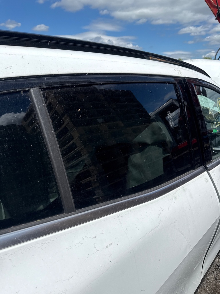 [EPE-111274] Cristal de puerta trasero derecho Kia Sportage V