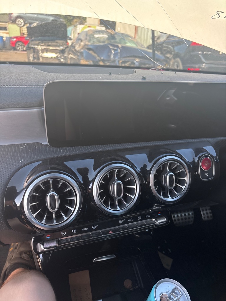[EPE-113236] Salida de aire calefacción salpicadero Mercedes CLA 2019