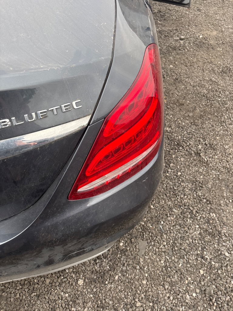 [EPE-113893] Piloto trasero derecho Mercedes Clase C W205