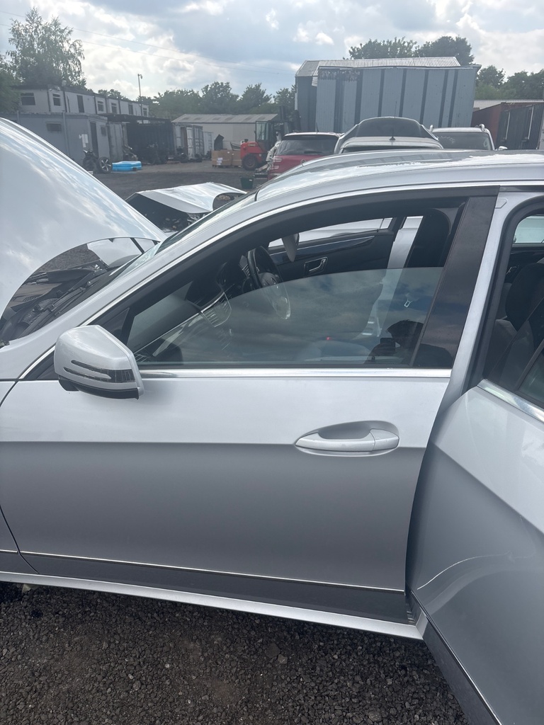 [EPE-115291] Puerta delantera izquierda Mercedes-Benz Clase E