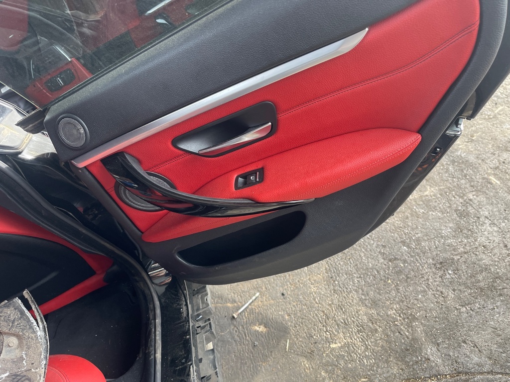 [EPE-116075] Panel interior puerta trasera derecha BMW Serie 4 F36