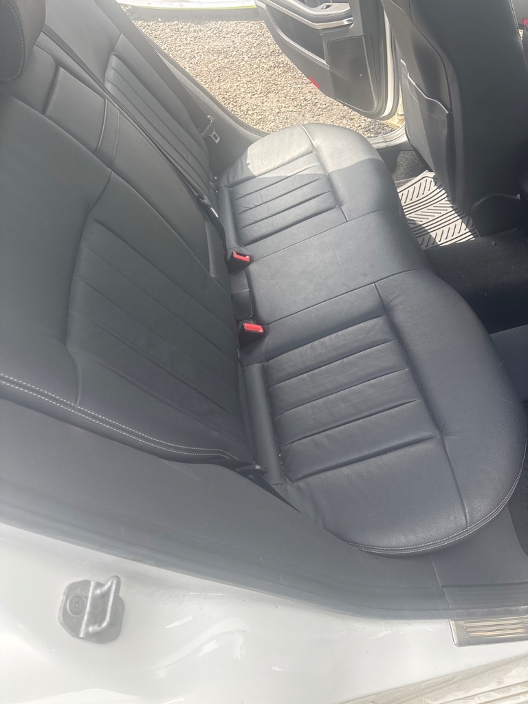 [EPE-116822] Conjunto de asiento trasero Mercedes-Benz E-Class 2015