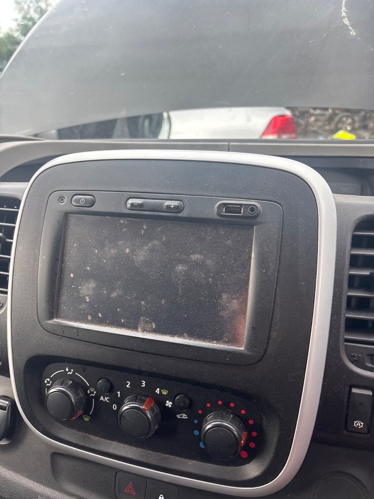 [EPE-116889] Pantalla multifunción Renault Trafic 2015