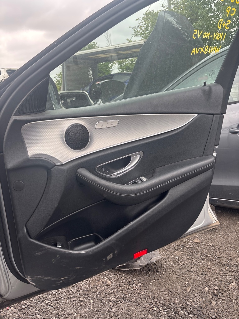 [EPE-116967] Panel interior de puerta delantera derecha Mercedes-Benz E-Class 2018