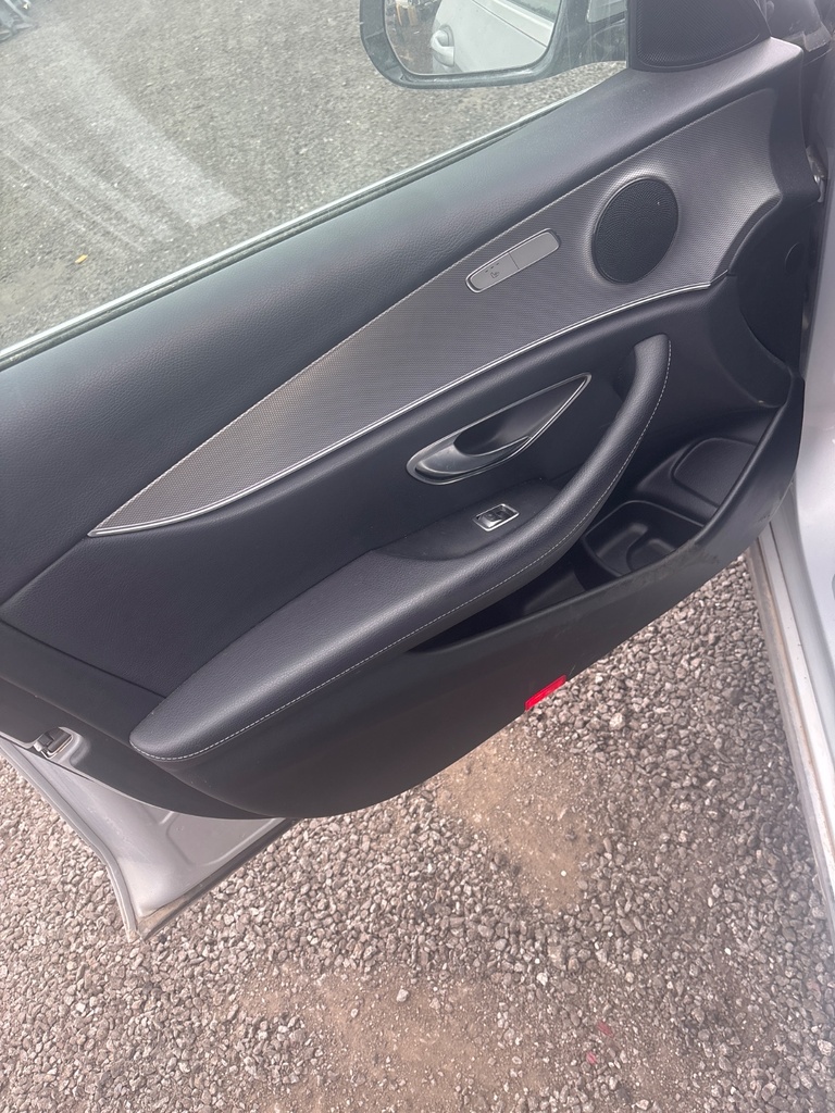 [EPE-117038] Panel interior de puerta delantera izquierda Mercedes-Benz E-Class 2018