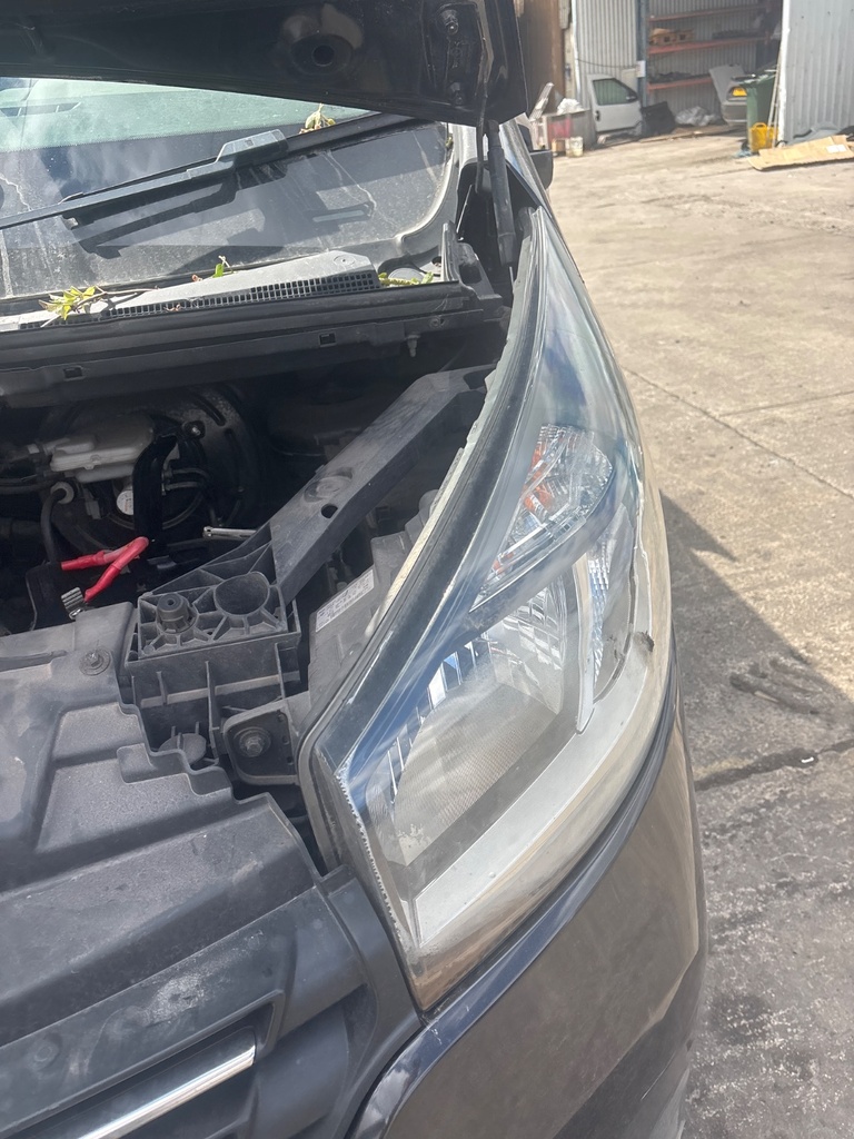 [EPE-117092] Faro izquierdo Renault Trafic III