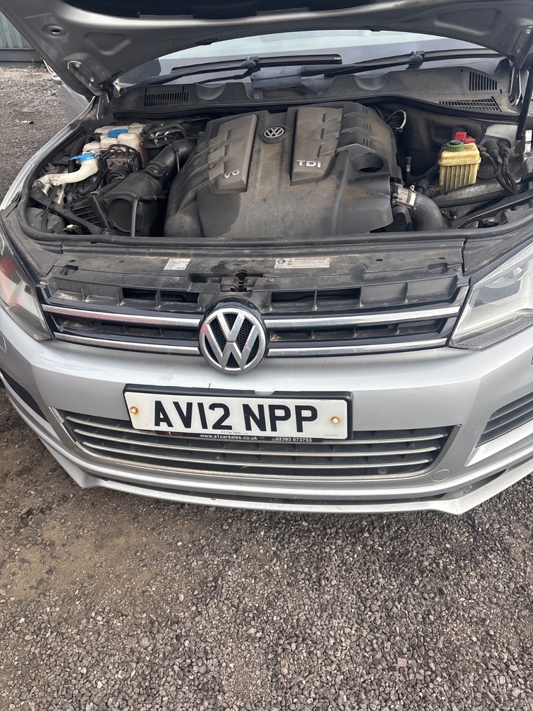 [EPE-117278] Rejilla delantera VW Touareg 7P5