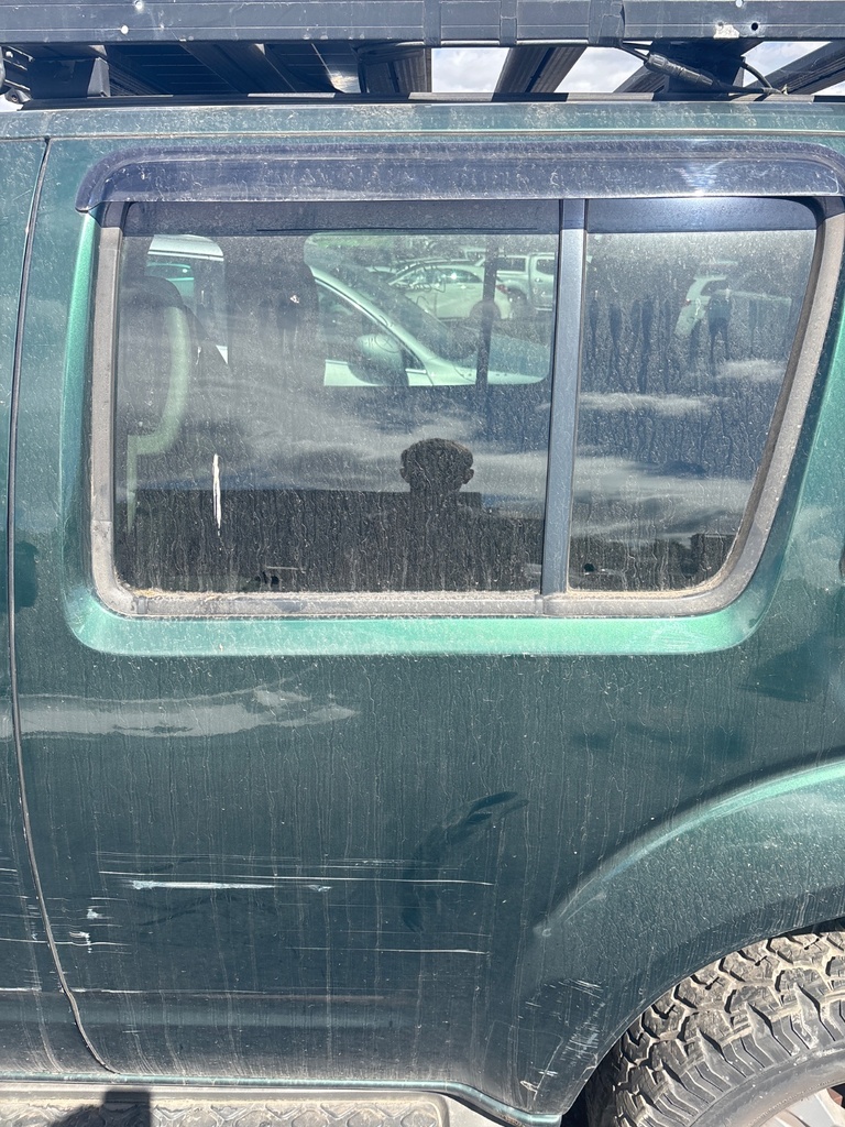 [EPE-117498] Puerta trasera izquierda Nissan Pathfinder III R51