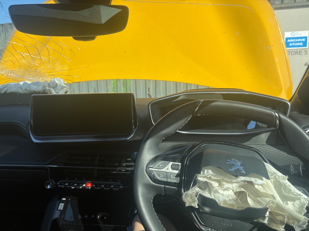 [EPE-118658] Salpicadero Peugeot 208 II P21E