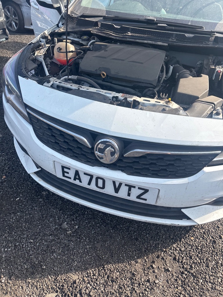 [EPE-120527] Rejilla delantera Opel Astra